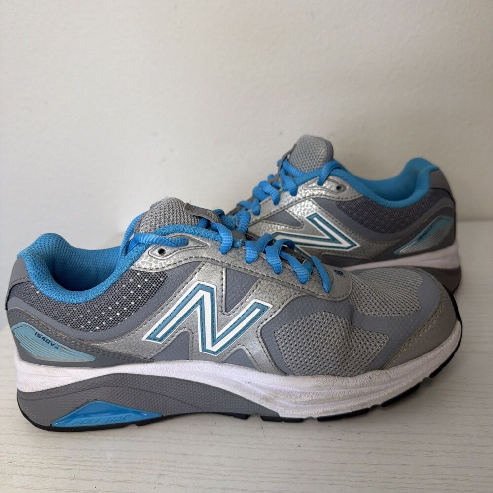 New Balance 1540v3 Silver Polaris Gray Blue Low Top Mesh Lace-Up Sneakers 7.5